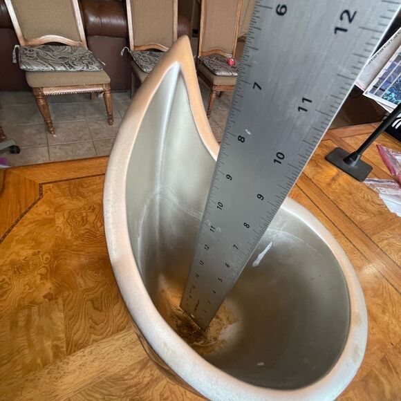 Gorgeous Metallic Silver & Crystal Vase! - Picture 7 of 17